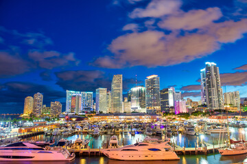 Fototapeta na wymiar MIAMI, FL - FEBRUARY 2016: Downtown Miami skyline from Port Boulevard at night