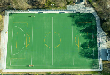 Kunstrasen Fußball und Hockey Feld aus der Luftperspektive