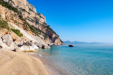 Fototapeta na wymiar Cala Goloritze, una delle spiagge più belle della Sardegna, Baunei, Italia 