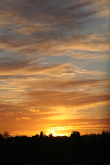 Vue panoramique de ville au coucher du soleil
