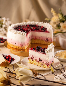 Wild berries cake