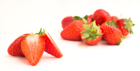 Obraz na płótnie Canvas fresh appetizing strawberries on a white background