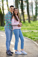 Fototapeta premium Young couple in the park