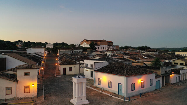 Fototapeta Colorful buildings and cobblestone streets in the historical center of Cidade de Goias in the heart of Brazil. 