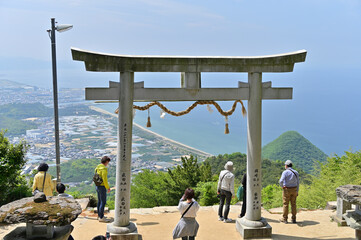 四国香川県三豊市の絶景高屋神社「天空の鳥居」