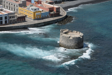 Foto aérea del castillo y barrio de San Cristobal en la ciudad de Las Palmas de Gran Canaria