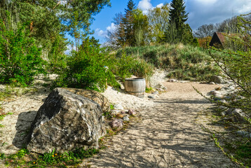 Fototapeta na wymiar Landschaft mit Dünen in einem Park in Dortmund