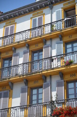 Fototapeta na wymiar balcon à saint sébastien