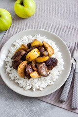 Fried chicken liver with apples and onions