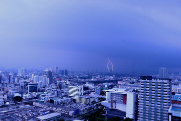 雷雲と稲妻の閃光3／季節の風景／タイの風景