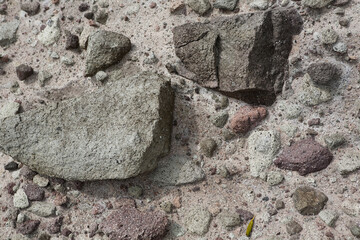 波風に浸食された堆積岩の表面	