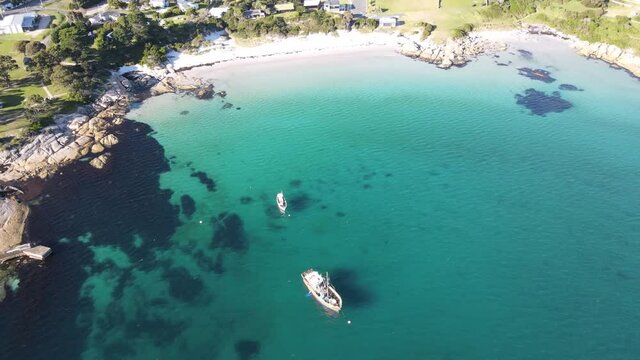 Drone video over Waubs Bay (Bicheno, Tasmania)