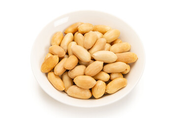 皮をむいたピーナッツ