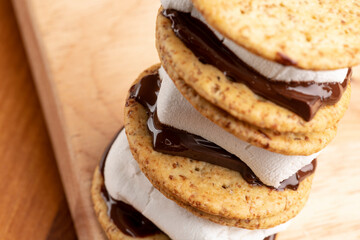 スモア【アメリカやカナダの伝統的なデザート】