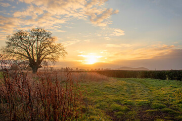 Fototapeta na wymiar Sunrise in the countryside.