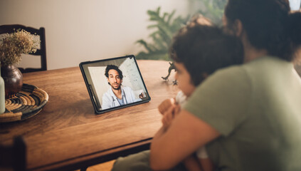 Online consultation with doctor via video call - obrazy, fototapety, plakaty