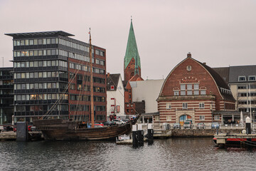 Kiel, Schifffahrtsmuseum und Nikolaikirche