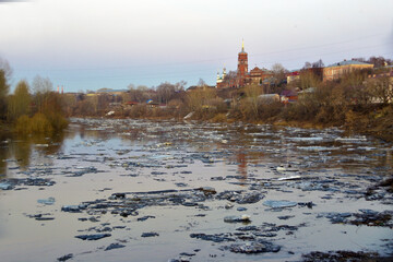 Ice drift on the Sylva River