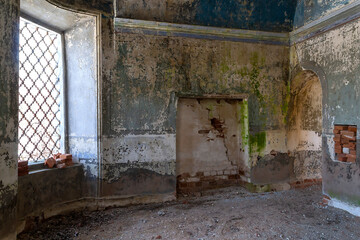 Fototapeta na wymiar interior of an abandoned church