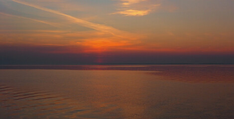 Obraz premium river landscape at sunset