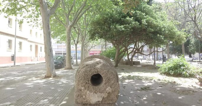 Tramo de acueducto en Plaza Asdr&uacute;bal, Cadiz, roman aqueduct