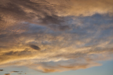 Obraz premium Clouds during a Colourful Sunset
