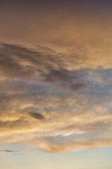 Fototapeta premium Clouds during a Colourful Sunset