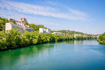 Fototapeta na wymiar Les berges du Rhône à Lyon