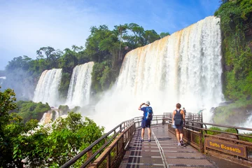 Foto auf Glas Iguazú falls in Argentina bordering Brazil © lcrribeiro33@gmail