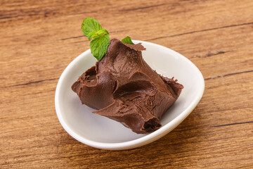 Chocolate spread with nazelnut