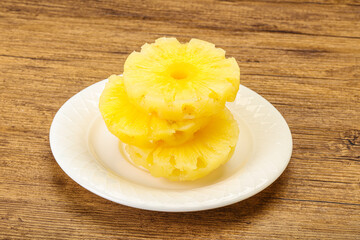 Sweet pineapple rings in the bowl