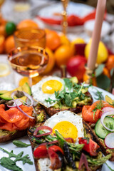 Brunch toast with egg and vegetables