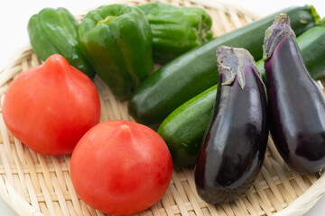 野菜　トマト、ナス、ピーマン、ズッキーニ