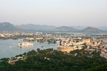 Fototapeta na wymiar City of Lakes, Udaipur, panorama
