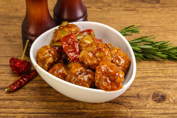 Meat ball in tomato sauce