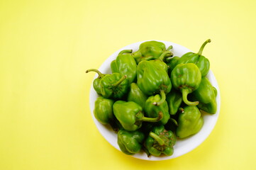 capsicum , varieties , Green chili , Is capsicum a fruit ,capsicum is a fruit or vegetable .