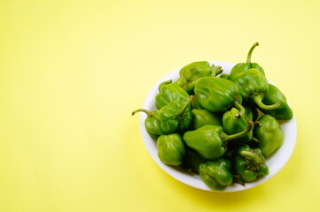 capsicum , varieties , Green chili , Is capsicum a fruit ,capsicum is a fruit or vegetable .