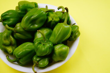 capsicum , varieties , Green chili , Is capsicum a fruit ,capsicum is a fruit or vegetable .