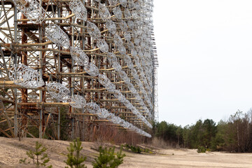 Obraz premium Old Soviet military Duga Radar antenna complex near ghost town Pripyat. Chernobyl Exclusion Zone, Ukraine