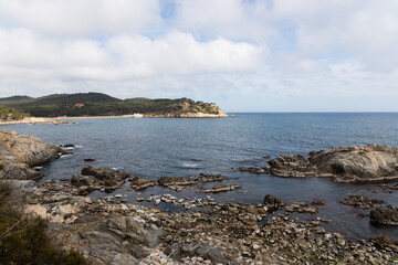 Fototapeta na wymiar Landscape of the coastline of the mediterranean sea in Spain. big rocks in front