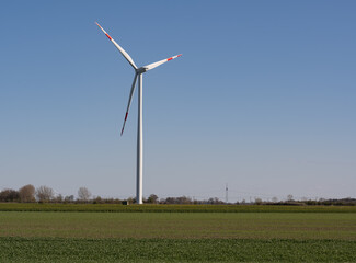Fototapeta premium Onshore Windkraftanlagen Ausbau an der Deutschen Nordseeküste 