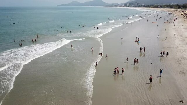 Vista da Praia litoral norte do Brasil-Ubatuba-SP