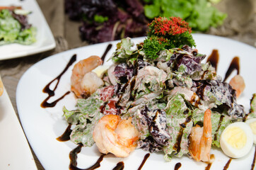 salad of greens and shrimp
