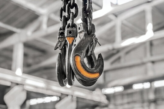 Lifting Mechanism Iron Chain Industrial Plant Equipment With A Hoist Moving Hook