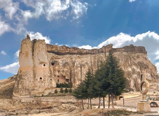 Monasterio en la roca exacavada