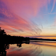 Obraz premium sunset over lake