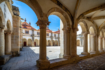 El convento de Cristo de Tomar es uno de los monumentos históricos más importantes de Portugal y ha estado en la lista de patrimonio mundial de UNESCO desde 1983