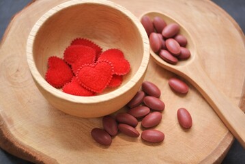 iron supplement pills  .Iron is used to treat anemia due to iron deficiency anemia, IDA, which is caused by chronic blood loss.