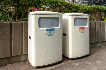 屋外設置の分別用ゴミ箱