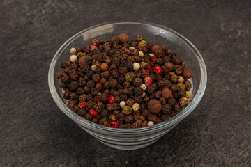 Peppercorn heap in the bowl